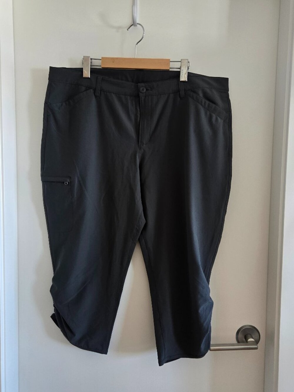 Eddie Bauer Grey Capri Pants